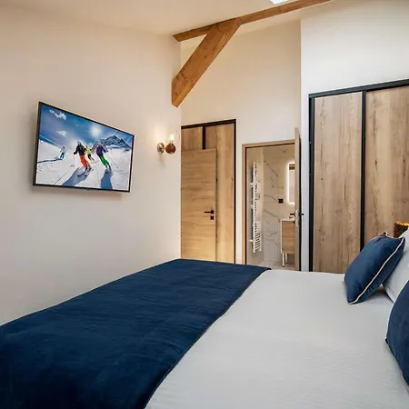 Luxury Penthouse - Panoramic Views, Walkway Balcony, Private Floor Lägenhet *