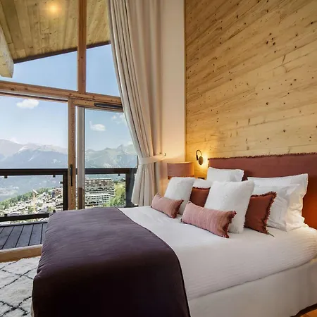 Luxury Penthouse - Panoramic Views, Walkway Balcony, Private Floor Lägenhet